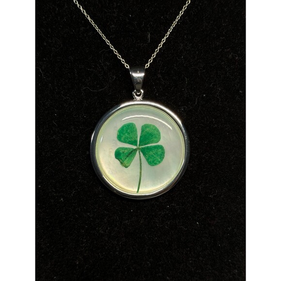 Unbranded Jewelry - Sterling Silver Four Leaf Clover Pendant Necklace Mother of Pearl 20.5"